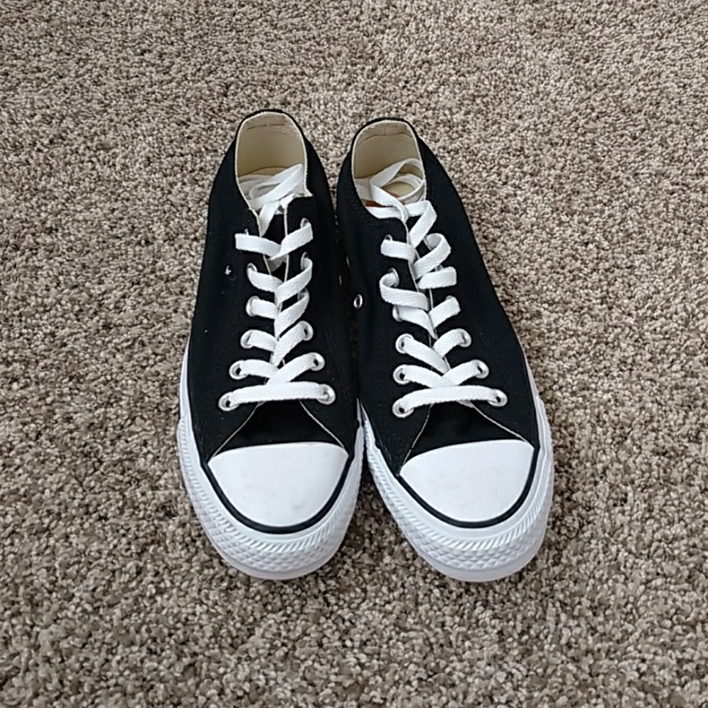 Black and white converse